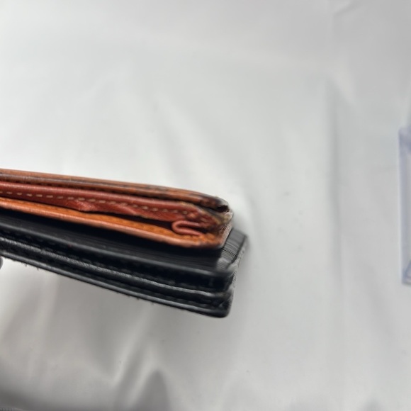 Louis Vuitton Orange and Black Epi Leather Brazza Long Wallets | Unisex | Used | - Picture 9 of 13